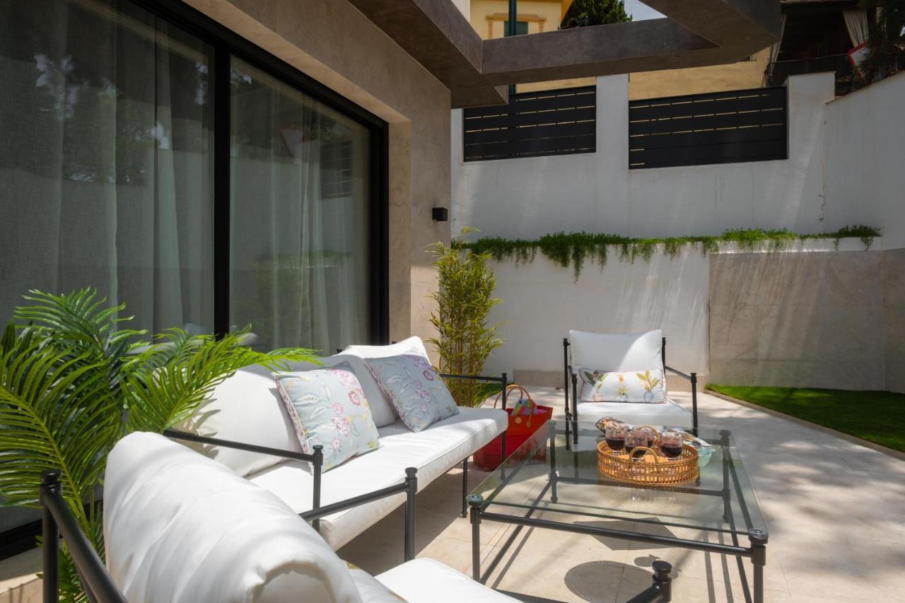 Apartamentos La Zagalilla マラガ エクステリア 写真