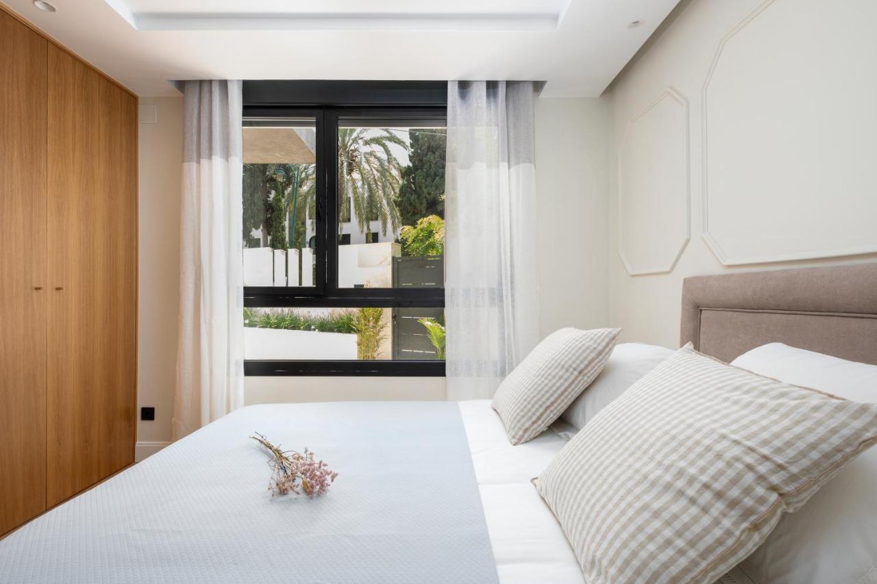 Apartamentos La Zagalilla マラガ エクステリア 写真