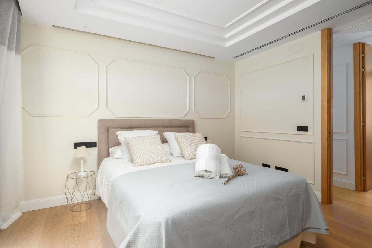 Apartamentos La Zagalilla マラガ エクステリア 写真