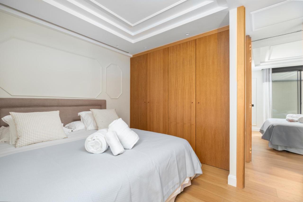 Apartamentos La Zagalilla マラガ エクステリア 写真