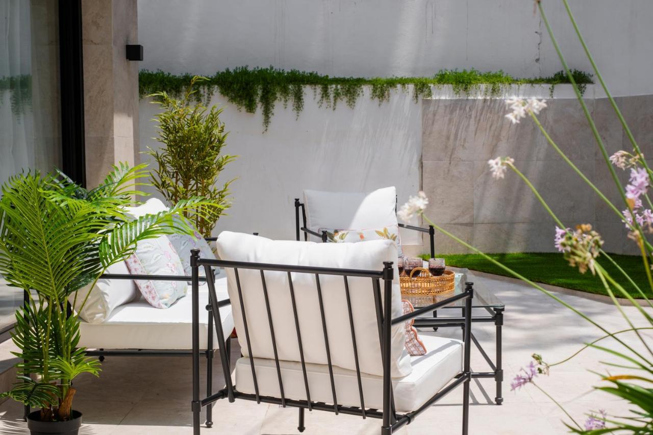 Apartamentos La Zagalilla マラガ エクステリア 写真